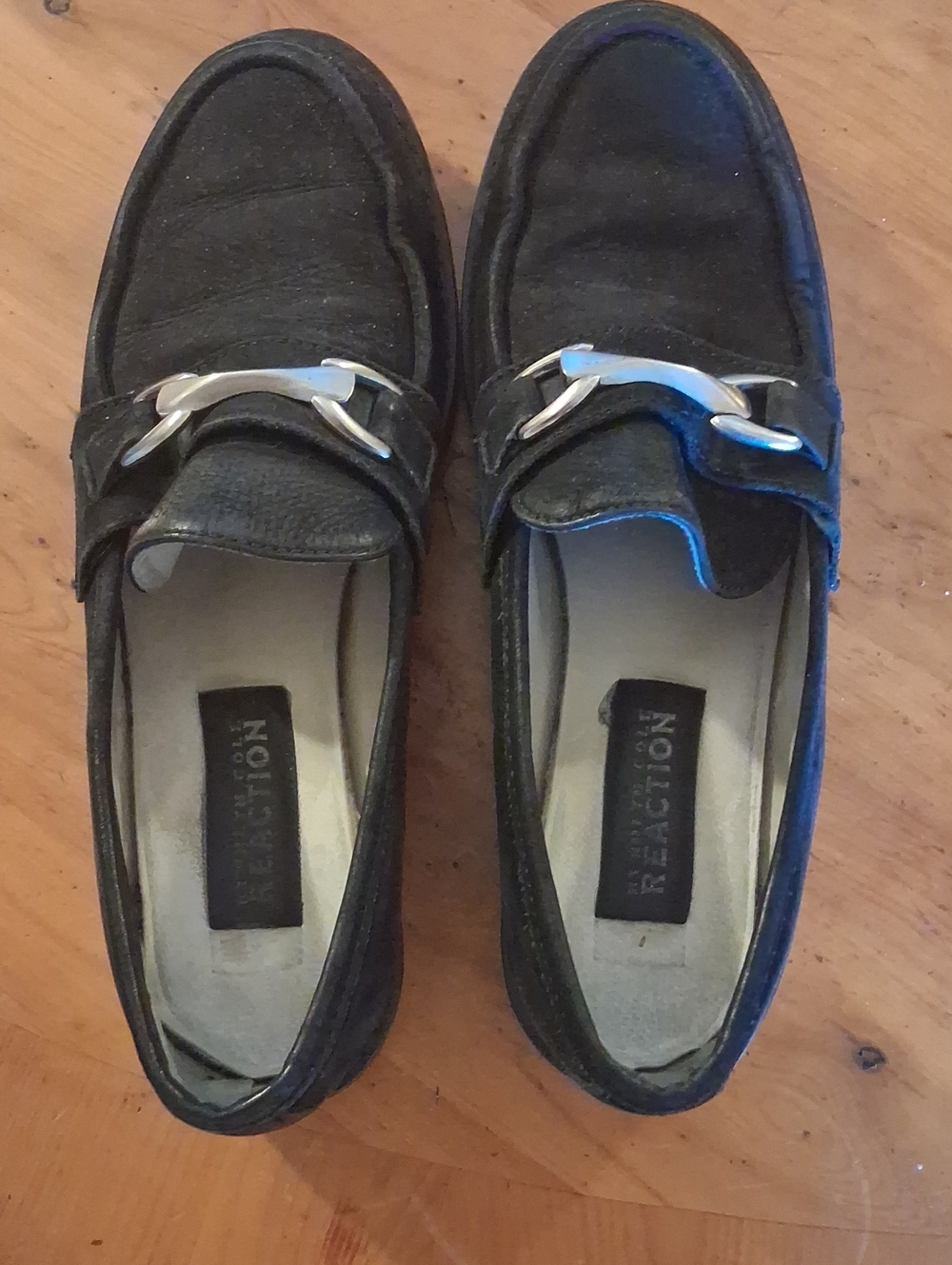 Kenneth Cole Reaction Black Leather Lug Sole Loafers w Silver Bit Detail 8.5